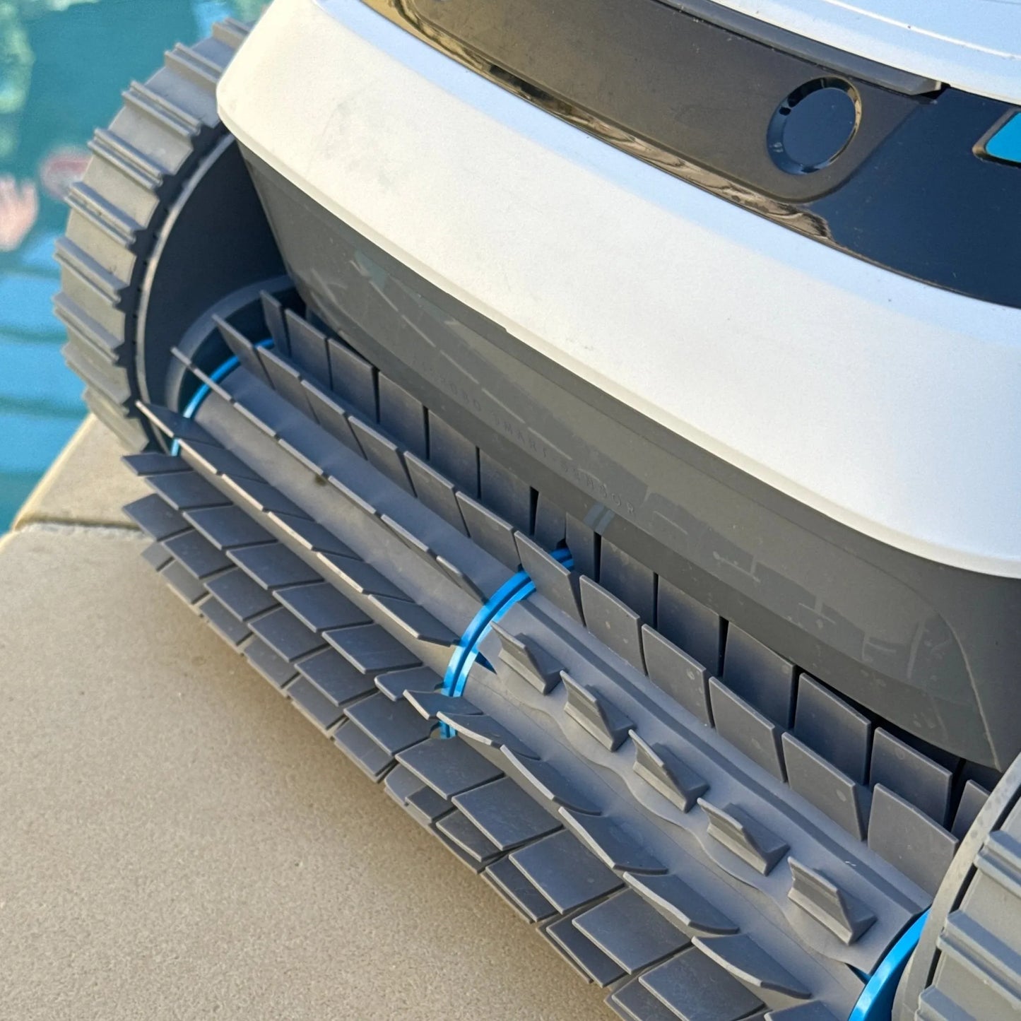 Robo - Charge – best value cordless robotic pool cleaner - Rockingham Pool & Spa